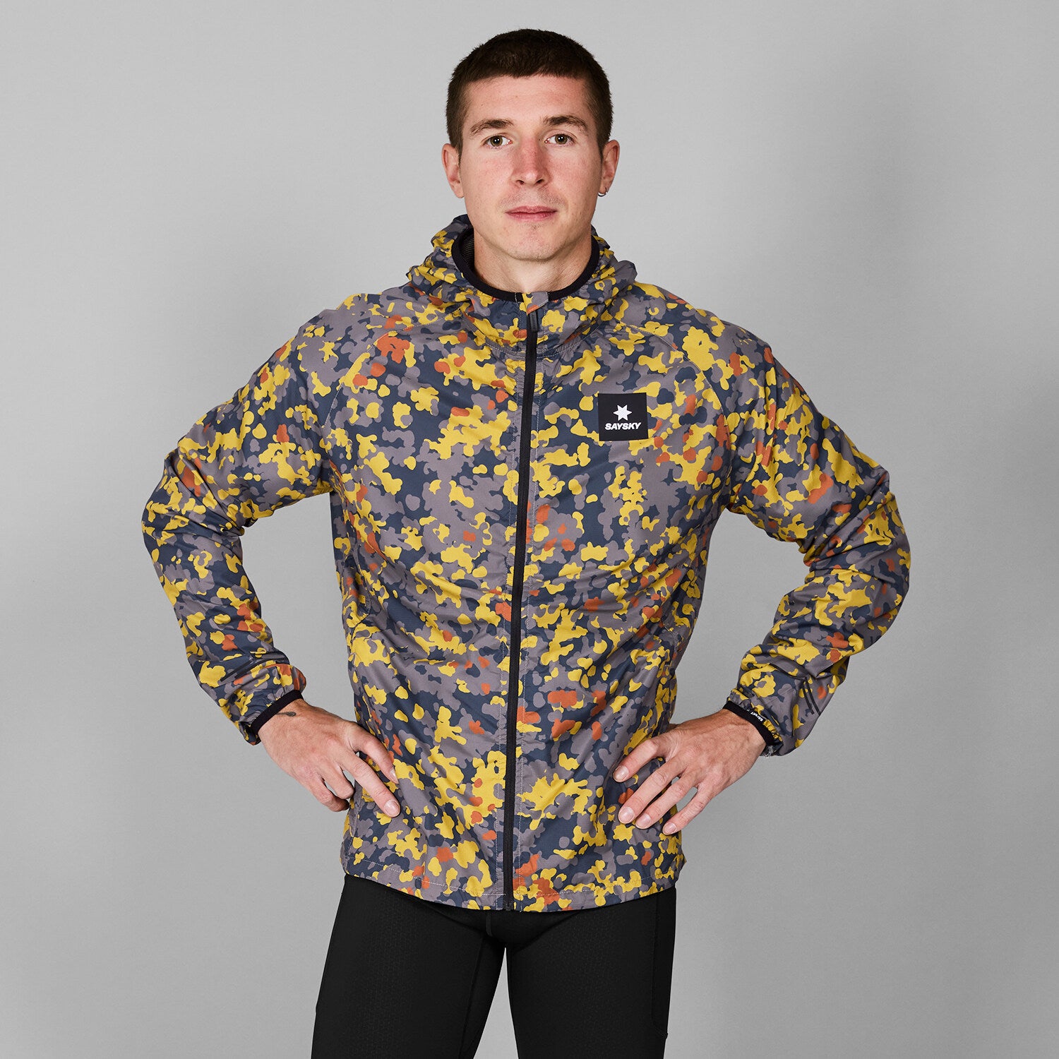 ウォーキング・ランニングウェア SAYSKY Camo Pace Jacket 19086964_MMRJA03C1019_MODEL_1.